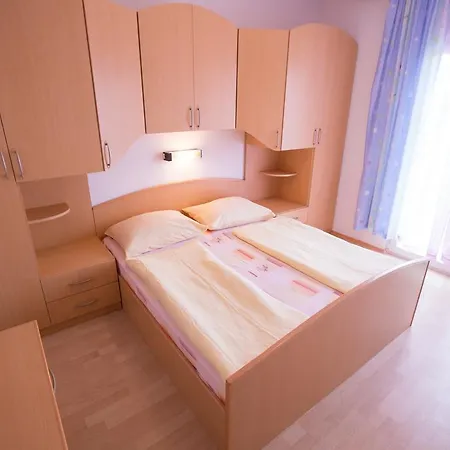 Apartmán Dunja Piric *