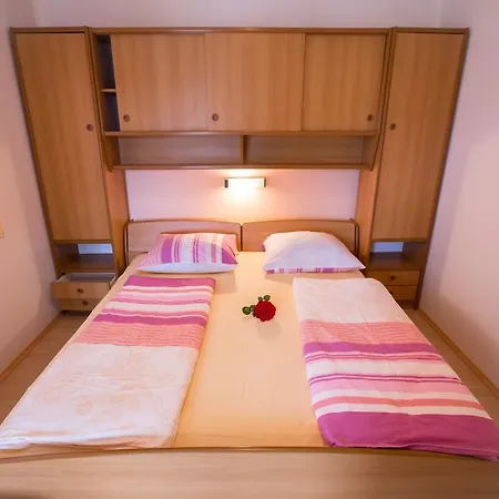 Dunja Piric Apartmán *