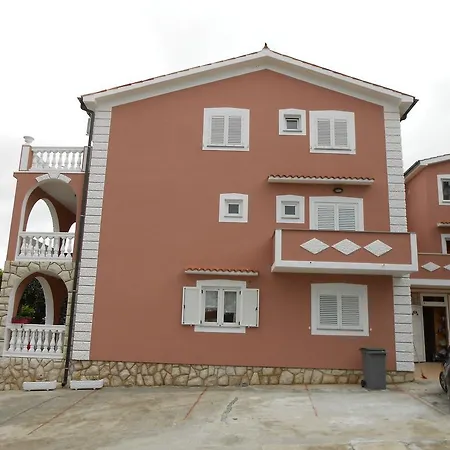 Dunja Piric Apartmán Lopar