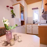 Dunja Piric Apartment Lopar
