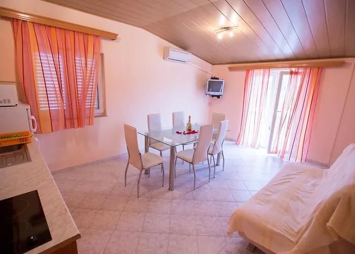 Dunja Piric Apartment Lopar