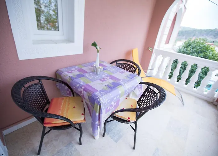 Dunja Piric Apartment Lopar